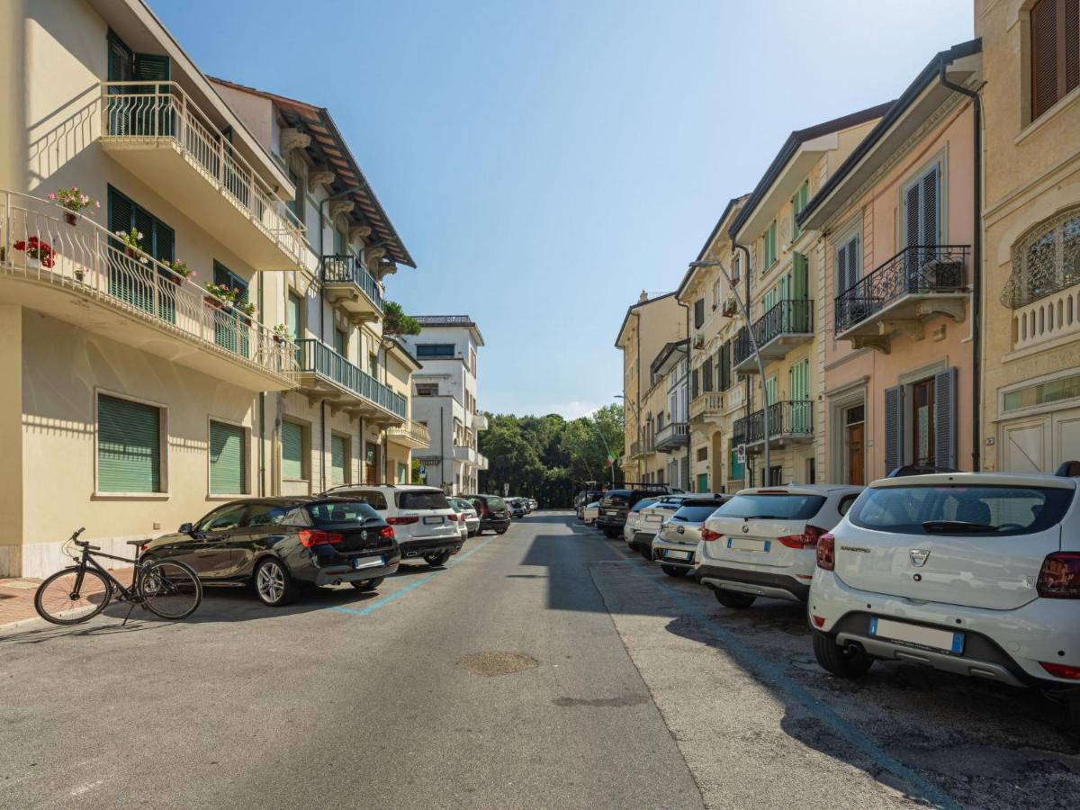 Apartment Lungomare By Interhome Viareggio Eksteriør bilde