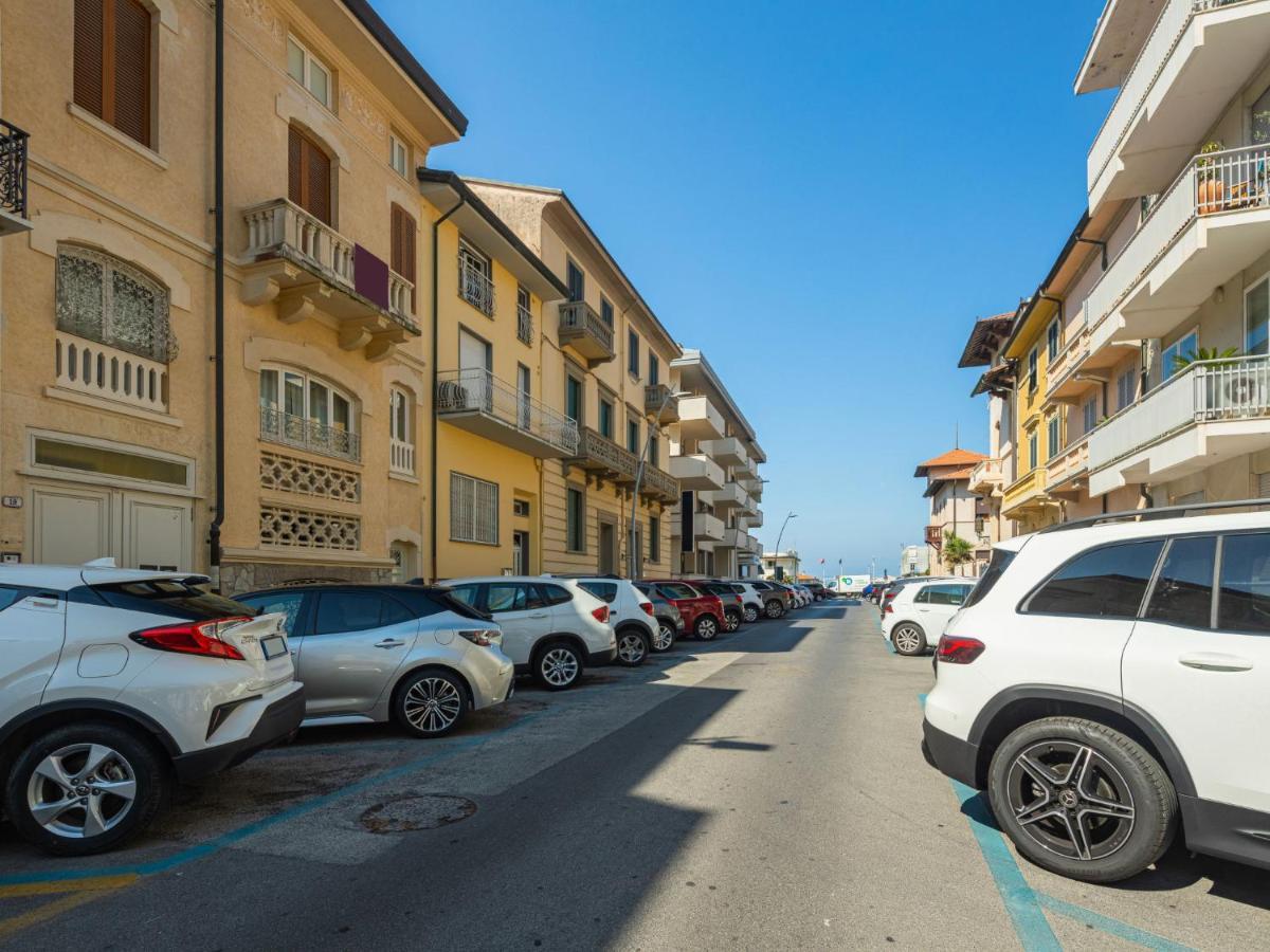 Apartment Lungomare By Interhome Viareggio Eksteriør bilde