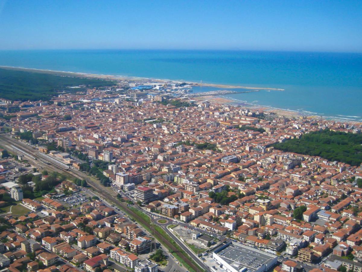 Apartment Lungomare By Interhome Viareggio Eksteriør bilde